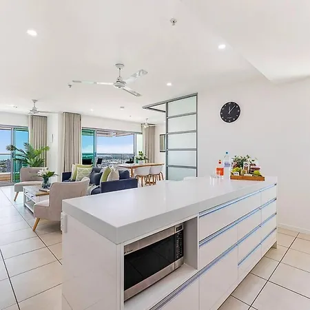 Crystal Waterfront - A Panoramic Balcony Haven Apartment Darwin Exterior photo